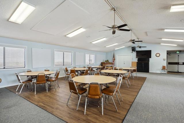1831 Nova Gln, Escondido CA: https://media.crmls.org/mediaz/ba5a4215-b9a7-4113-a1a5-db22bee5cce6.jpg