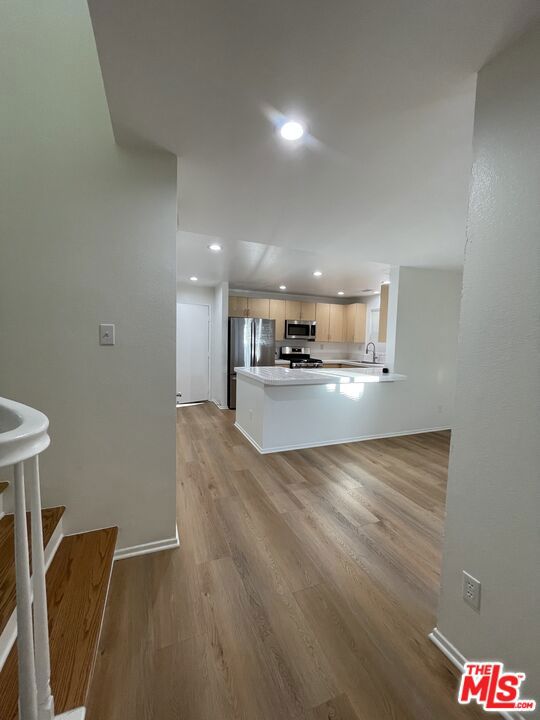121 Cancion Way, Los Angeles CA: https://media.crmls.org/mediaz/ba5be10d-6a9e-4264-bca2-94927927a865.jpg