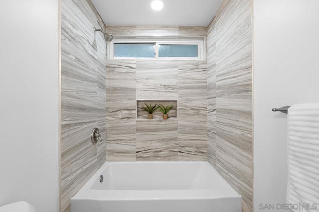 5435 Del Cerro Blvd, San Diego CA: https://media.crmls.org/mediaz/ba5bed01-302b-4bd9-b3a0-8bf0e9039060.jpg