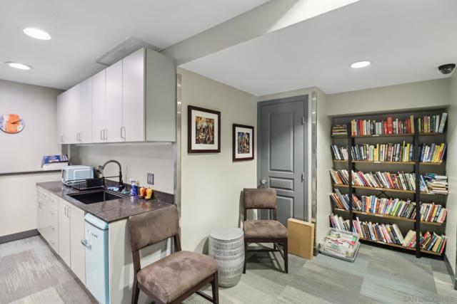 300 W Beech St, San Diego CA: https://media.crmls.org/mediaz/ba5d7bbf-1659-4335-a6cd-11f6a436b8f7.jpg