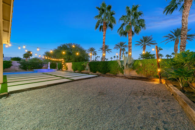 43820 Cape Cod Court, Indio CA: https://media.crmls.org/mediaz/ba5eb275-ef80-4b9b-8559-2d10b2a59cf7.jpg