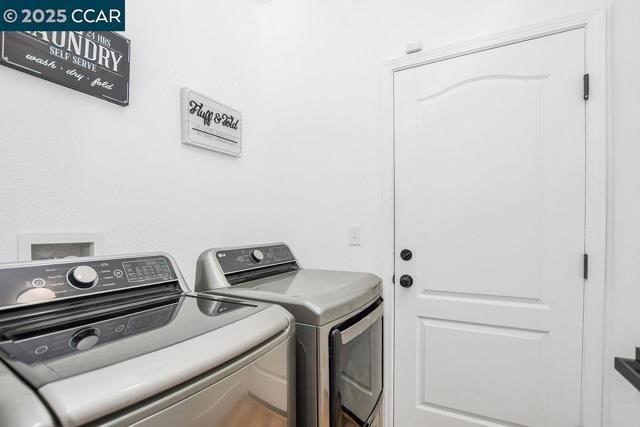 7016 Molluk Way, Clayton CA: https://media.crmls.org/mediaz/ba5f688d-8410-4c7d-8e5d-4b3e3274eda0.jpg