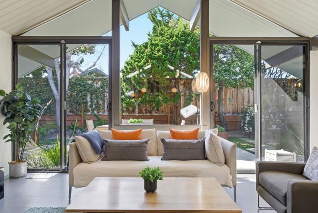 Image 14 of 53 For 943 Trophy Drive