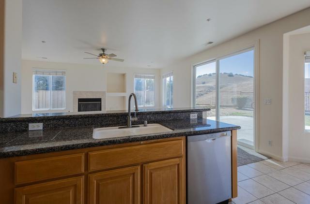 27606 Prestancia Circle, Salinas CA: https://media.crmls.org/mediaz/ba601111-728c-4f97-a2b2-dd9bb382f314.jpg