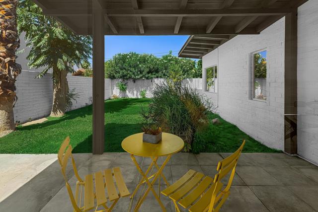 44809 Portola Avenue, Palm Desert CA: https://media.crmls.org/mediaz/ba604ac9-8da8-4bd5-a3c6-1ef3b199775a.jpg