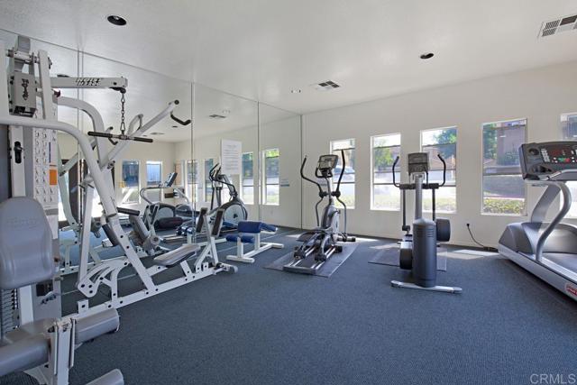 Detail Gallery Image 35 of 38 For 12415 Ruette Alliante, San Diego,  CA 92130 - 4 Beds | 2/1 Baths