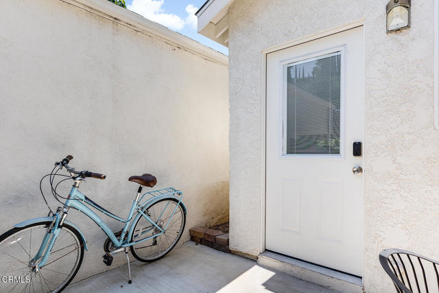 Detail Gallery Image 41 of 46 For 2285 Moss Ave, Los Angeles,  CA 90065 - 2 Beds | 3 Baths