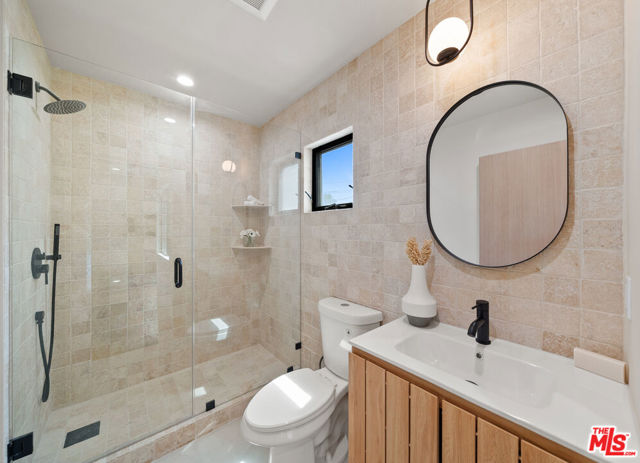 14742 Weddington Street, Sherman Oaks CA: https://media.crmls.org/mediaz/ba617858-18f0-490a-9243-5cfa33bd6408.jpg