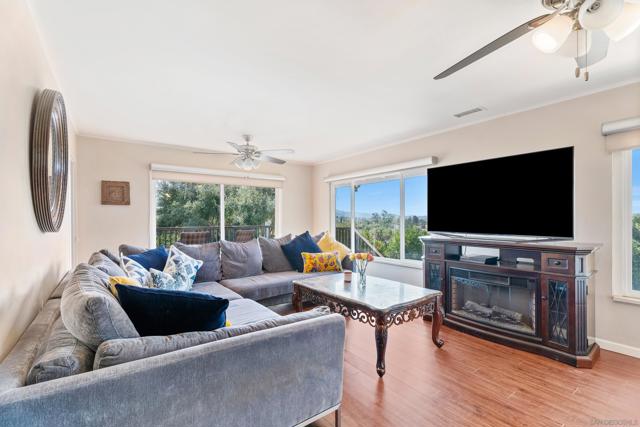 644 Eldorado Drive, Escondido CA: https://media.crmls.org/mediaz/ba61d6b5-dc18-4754-80c1-55ead561b988.jpg