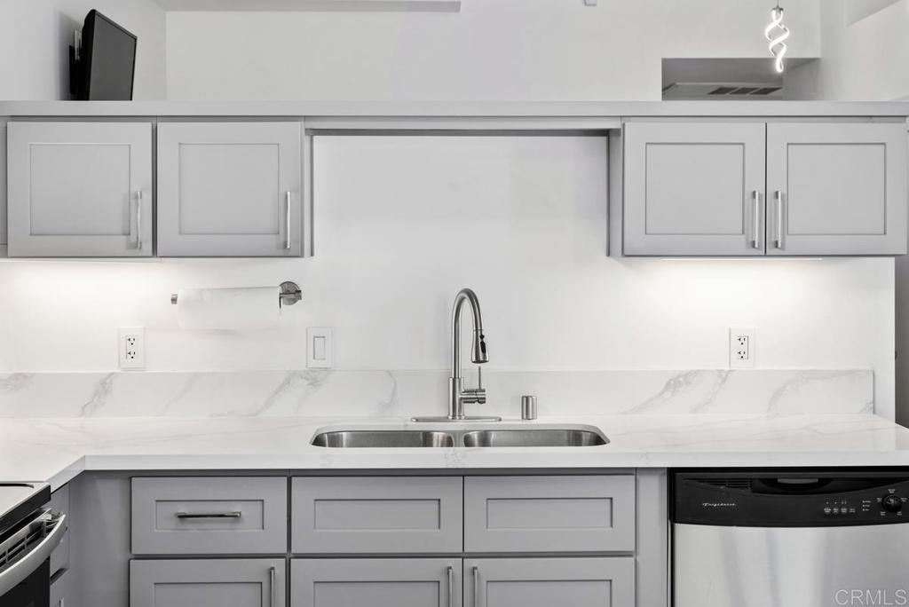 889 Date Street - photo 14