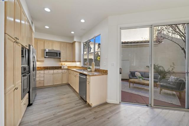 2909 Moreno Ave, Pleasanton CA: https://media.crmls.org/mediaz/ba629cdb-4b4a-46c7-8dd8-a597d4b0b3c1.jpg