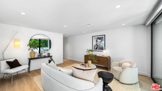 153 San Vicente Boulevard, Santa Monica CA: https://media.crmls.org/mediaz/ba630ead-add3-410b-9ae1-99ab3d4fb004.jpg