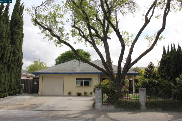 340 Carnegie Dr, Milpitas CA: https://media.crmls.org/mediaz/ba632e35-20bf-4451-930d-790a8dc96eee.jpg