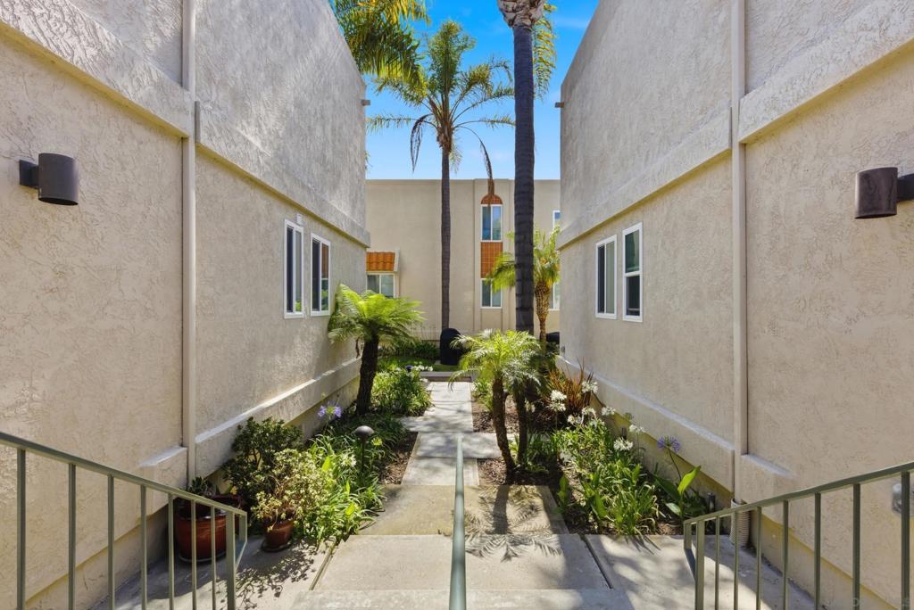 4070 Riviera Dr - photo 11