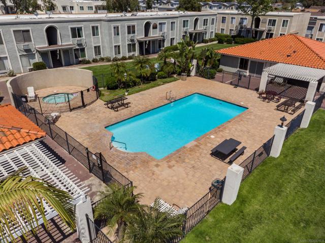 1240 N Broadway, Escondido CA: https://media.crmls.org/mediaz/ba63cbb6-6a2f-47c1-8b97-90984c6519fd.jpg
