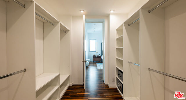 926 N Crescent Heights Boulevard, Los Angeles CA: https://media.crmls.org/mediaz/ba63cc73-be73-404a-a912-cce3f6975b2b.jpg