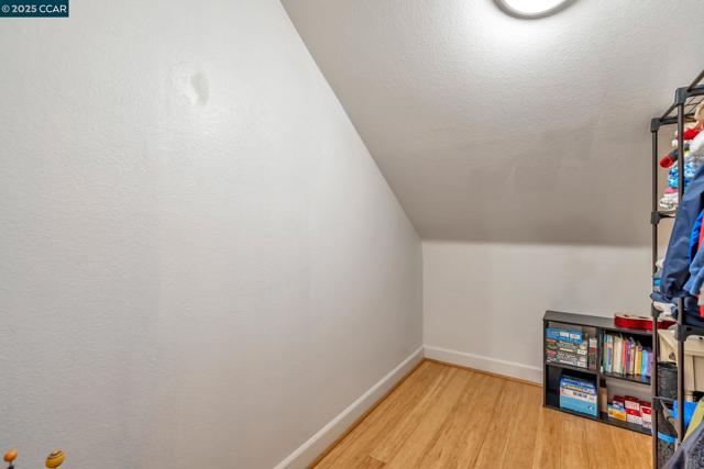 2036 Serra Ln, Hercules CA: https://media.crmls.org/mediaz/ba63fba9-1283-49b6-9d98-d1af0df932a0.jpg