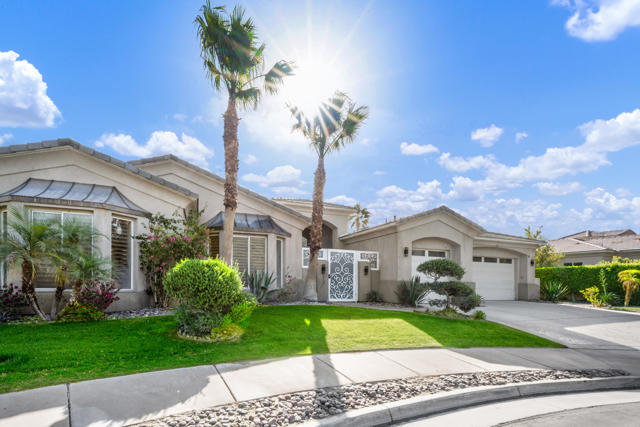 6 Voltaire Court, Rancho Mirage CA: https://media.crmls.org/mediaz/ba651701-6793-413f-94ce-e1475552506f.jpg