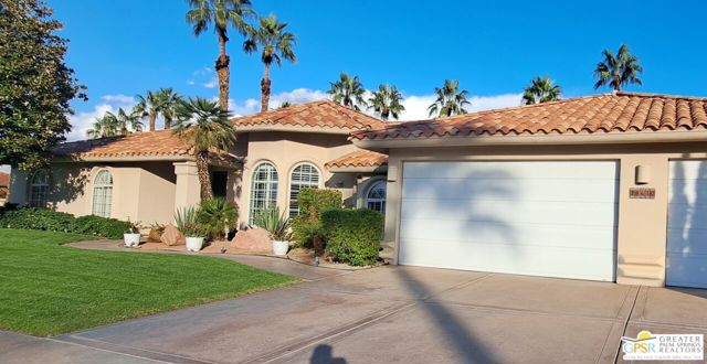 38610 Desert Mirage Drive, Palm Desert CA: https://media.crmls.org/mediaz/ba652ffe-7098-464b-a367-36a415ae6c89.jpg