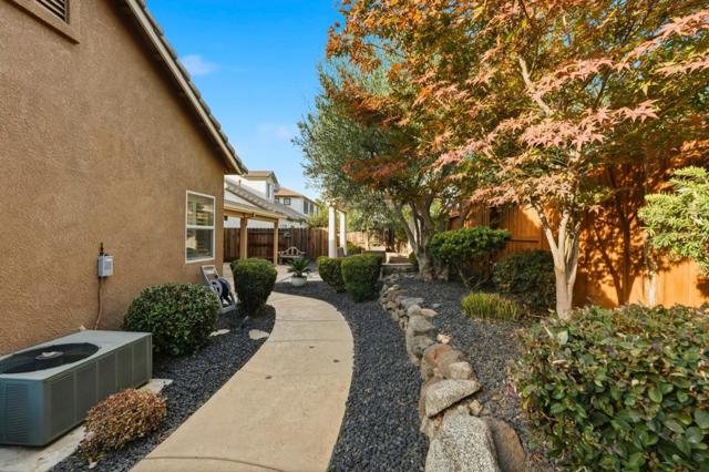 4152 Post Oak Drive, Turlock CA: https://media.crmls.org/mediaz/ba6534f7-b86a-4b8c-860e-292887395e1d.jpg