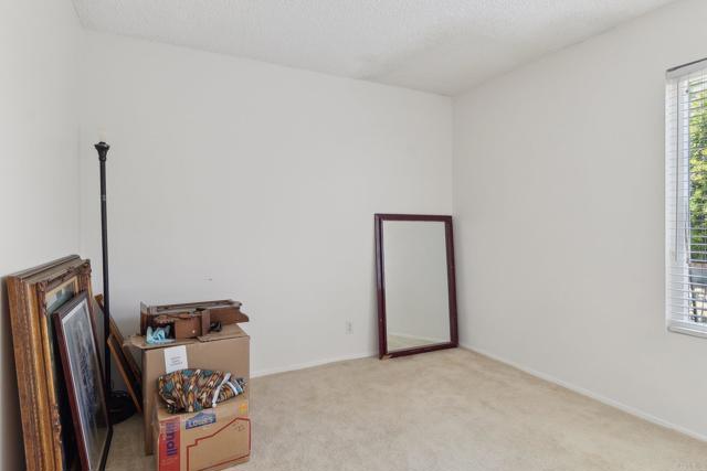 946 Carriage Drive, San Marcos CA: https://media.crmls.org/mediaz/ba656ecf-6aa2-42ce-8c33-70c3a72d9879.jpg