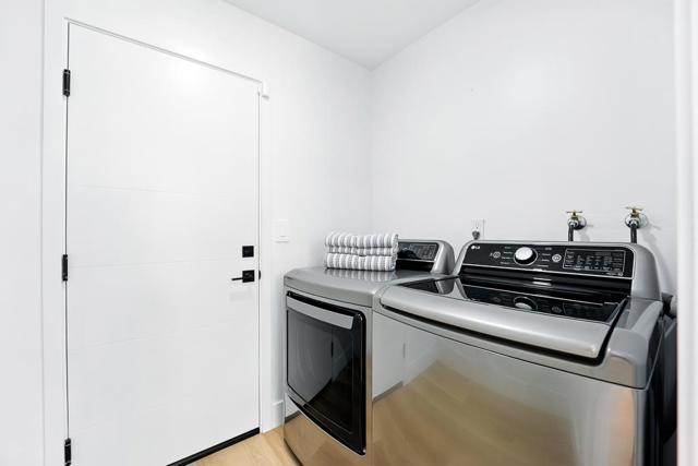168 Park Dartmouth Place, San Jose CA: https://media.crmls.org/mediaz/ba65db0e-8b59-4986-a2ad-ee92bff9ee6d.jpg