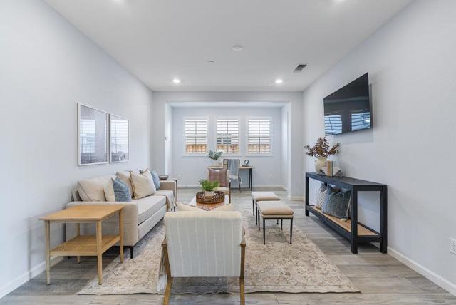 2721 Grayson Street, Hollister CA: https://media.crmls.org/mediaz/ba65fb3e-c779-41cd-9ba3-ddbd14e20c37.jpg
