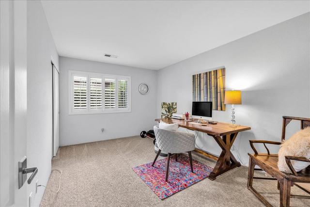 18 Hilton Head Drive, Rancho Mirage CA: https://media.crmls.org/mediaz/ba667c1e-aab6-4dfa-92f2-7b0eff1b3842.jpg