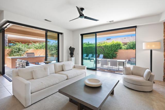 50380 Via Serenidad, La Quinta CA: https://media.crmls.org/mediaz/ba671654-3a2b-49fc-a685-d315217aa36e.jpg