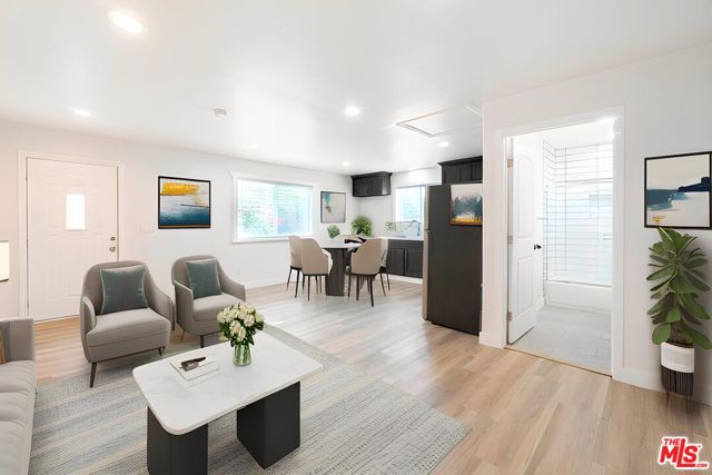 4005 Sequoia Street, Los Angeles CA: https://media.crmls.org/mediaz/ba6735e3-05ae-487d-b9a0-32ff84560a61.jpg