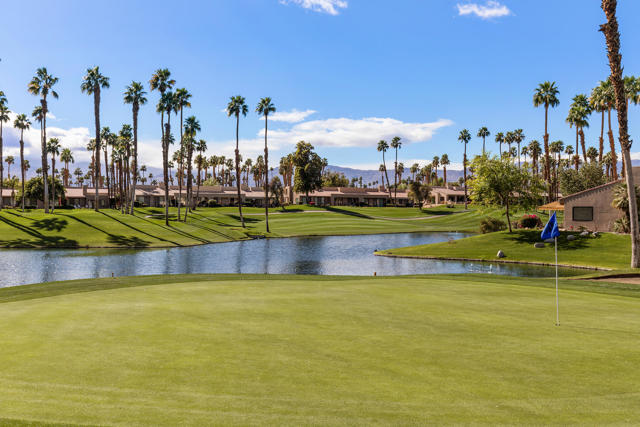 76237 Impatiens Circle, Palm Desert CA: https://media.crmls.org/mediaz/ba673f7c-b33a-4da2-8896-c3b0ca4c517e.jpg