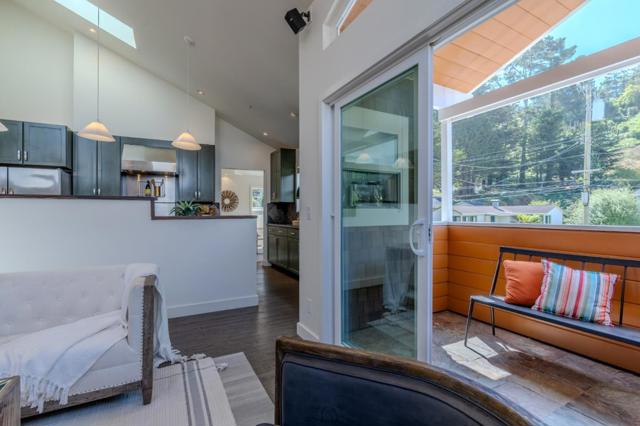 647 Canyon Drive, Pacifica CA: https://media.crmls.org/mediaz/ba67abe7-87cf-4ce9-bc9f-6d5f3a5ac739.jpg