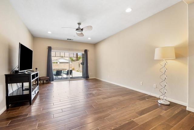 3764 Vista Dunes, Palm Springs CA: https://media.crmls.org/mediaz/ba67c309-fd23-4d1f-ab8f-41fbad9e4191.jpg