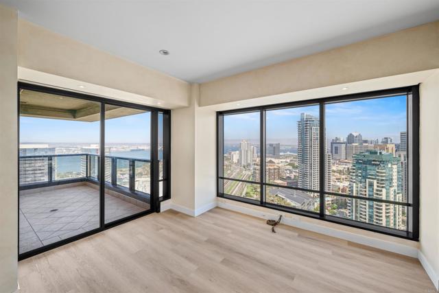 100 Harbor Drive, San Diego CA: https://media.crmls.org/mediaz/ba67e043-516d-432d-bebf-e9940886ee2b.jpg