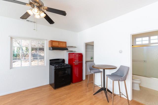 229 Holly Road, El Cajon CA: https://media.crmls.org/mediaz/ba680f8f-4046-4893-89d8-680431147196.jpg