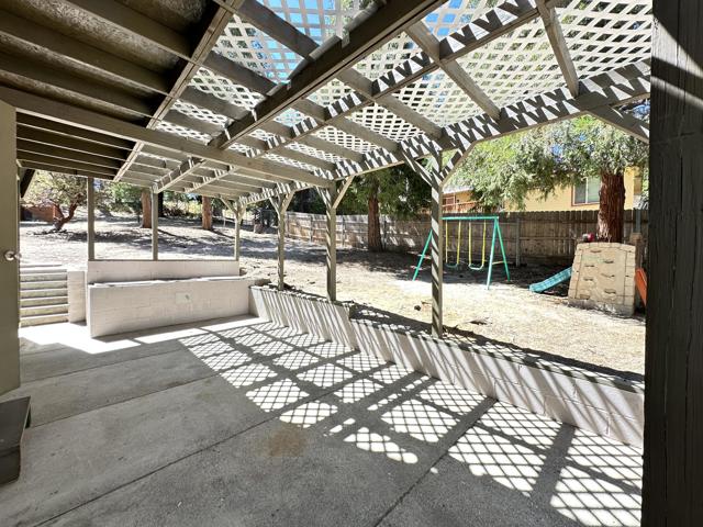 53430 Sherman Drive, Idyllwild CA: https://media.crmls.org/mediaz/ba685758-250d-4df9-9b76-41d304163011.jpg