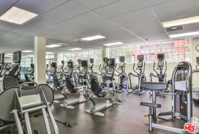 315 E 8th Street, Los Angeles CA: https://media.crmls.org/mediaz/ba6866f6-8234-4d02-b84e-c9854230d5a5.jpg