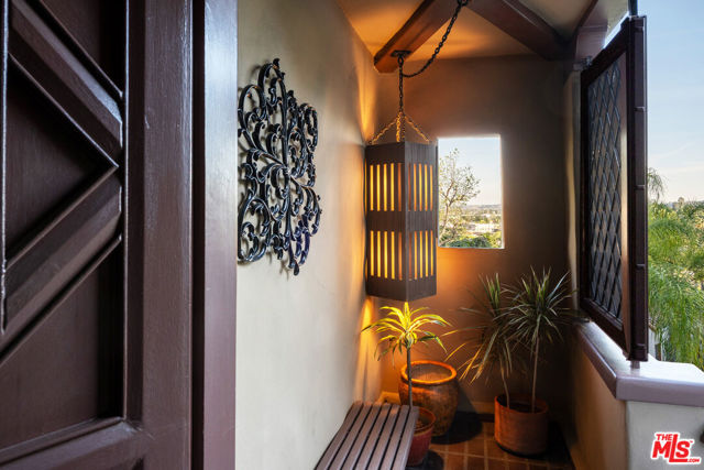 769 Bonita Drive, South Pasadena CA: https://media.crmls.org/mediaz/ba68b298-0642-40e5-a222-3517779c510d.jpg