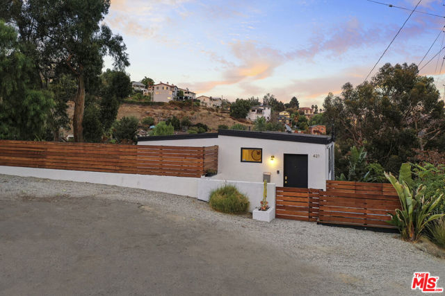 421 Beech Street, Los Angeles CA: https://media.crmls.org/mediaz/ba68d588-0a6a-4c18-8565-f443843cb1a5.jpg