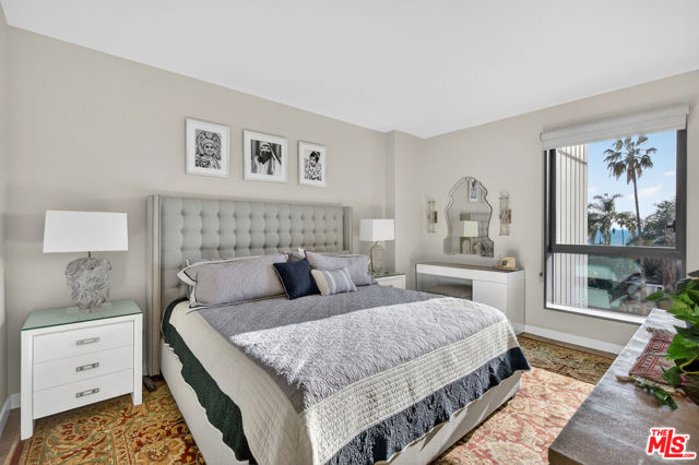 1755 Ocean Avenue, Santa Monica CA: https://media.crmls.org/mediaz/ba68f94f-d915-43bb-bef6-feddca7ddd83.jpg