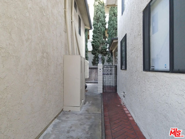 Image 8 of 20 For 930 Ocean Boulevard