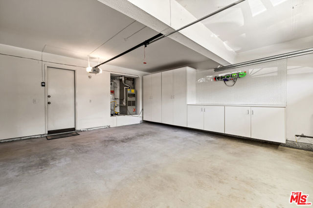 27050 Riversbridge Way, Valencia CA: https://media.crmls.org/mediaz/ba699904-2730-45f7-b167-aa423c7bb62c.jpg