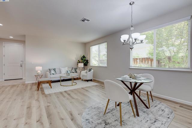 2528 AMANTEA WAY, Dublin CA: https://media.crmls.org/mediaz/ba6a4d43-4ca4-420f-ad27-98cb4e25ef2d.jpg