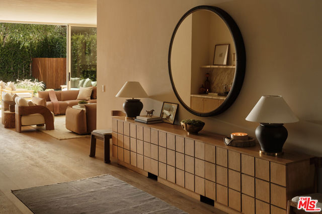 5 Bed Home for Sale in Los Angeles, California