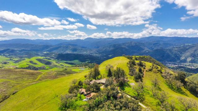 500 El Caminito Road, Carmel Valley CA: https://media.crmls.org/mediaz/ba6b0e54-aa2a-4f23-bb94-4edbd80d95c9.jpg