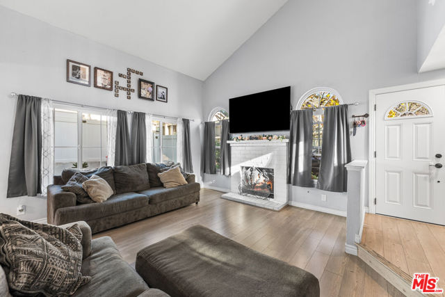 14200 Foothill Boulevard, 30 photo 7