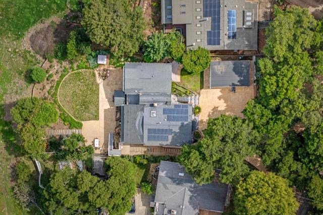 17480 Hoot Owl Way, Morgan Hill CA: https://media.crmls.org/mediaz/ba6e5b1d-8d32-4bb6-8593-a5297dc86aaf.jpg