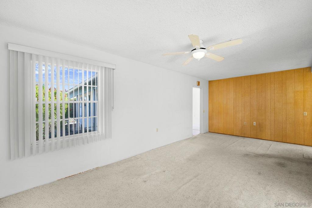16371 Bernardo Oaks Dr - photo 18