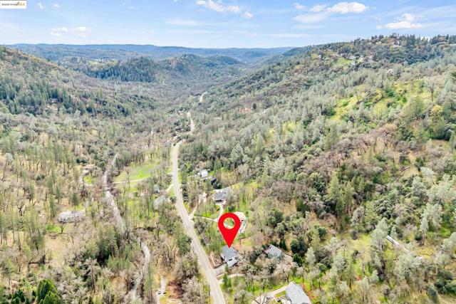 16806 Brewer Rd, Grass Valley CA: https://media.crmls.org/mediaz/ba6ff291-1ddd-42be-b966-127f257439d5.jpg