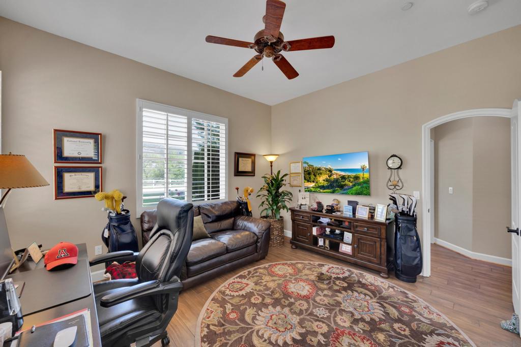 MLS #250027889SD image #37